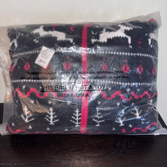 Tipsy Elves | Mens XL | Fair Isle Hooded Onesie Pajamas | Red Black Hooded - Picture 10 of 11